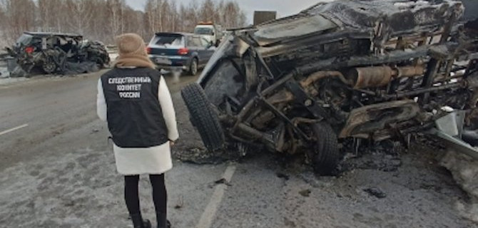 В страшном ДТП с машиной скорой помощи в Новосибирской области погибли четыре человека, трое пострадали