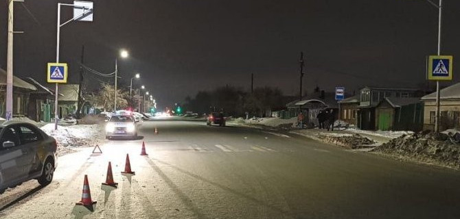 В Омске иномарка сбила на переходе двух юных пешеходов