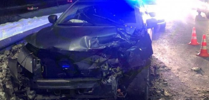 В Омске столкнулись «Калина» и «Джили», пострадала 10-летняя пассажирка