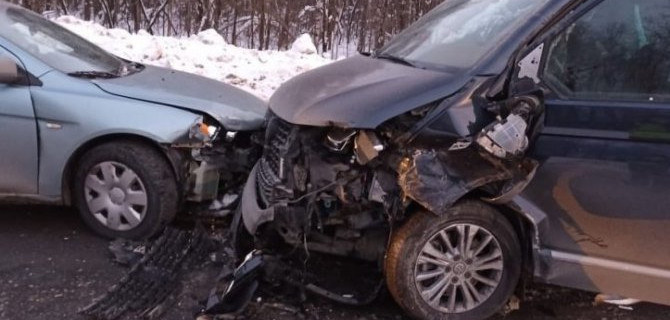 Массовое ДТП произошло на трассе «Урал» в Челябинской области. Предположительно — из-за уснувшего водителя