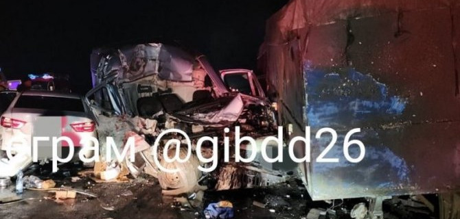 На трассе "Кавказ" - затор из-за ДТП. По предварительным данным, столкнулись 3 машины, есть пострадавшие