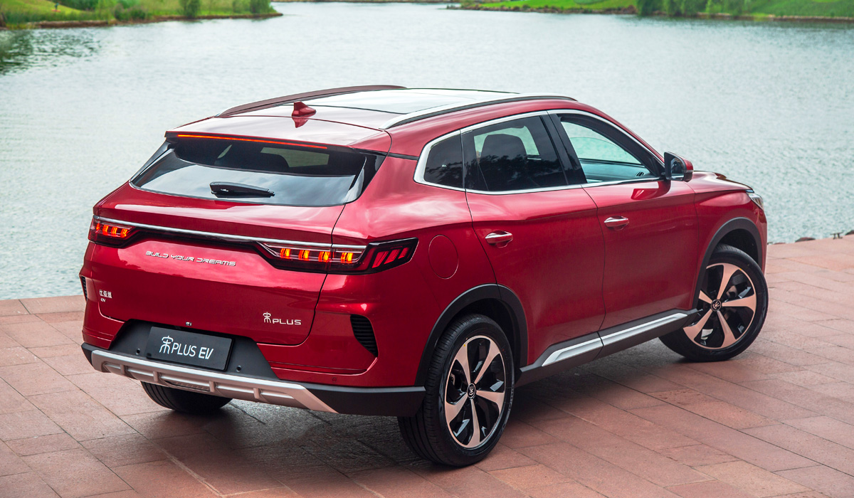 На авторынок нашей страны вышли премиальные кроссоверы BYD Song Plus бид 5