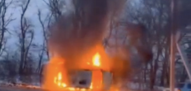 На Ставрополье после ДТП сгорел автомобиль, за медпомощью обратились трое