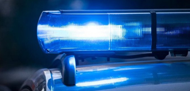 На Ставрополье ВАЗ после столкновения с цистерной выбросило в кювет, пострадали два человека