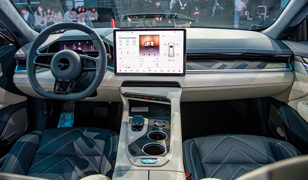 В России скоро появится очередная «зелёная» новинка от Geely зеекр 6