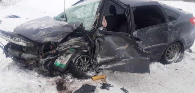 В ДТП на трассе в Воронежской области пострадали три человека