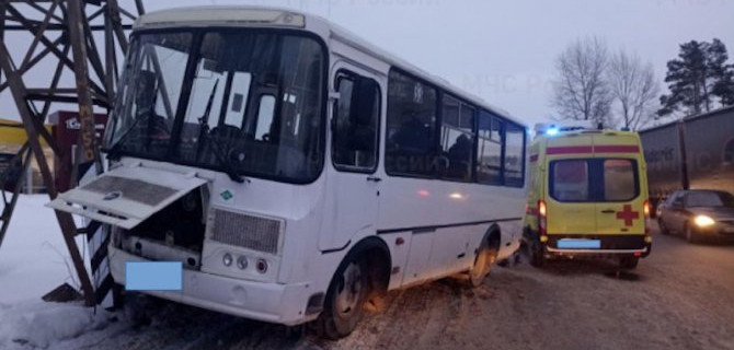 В ДТП с автобусом в Димитровграде пострадали 6 человек