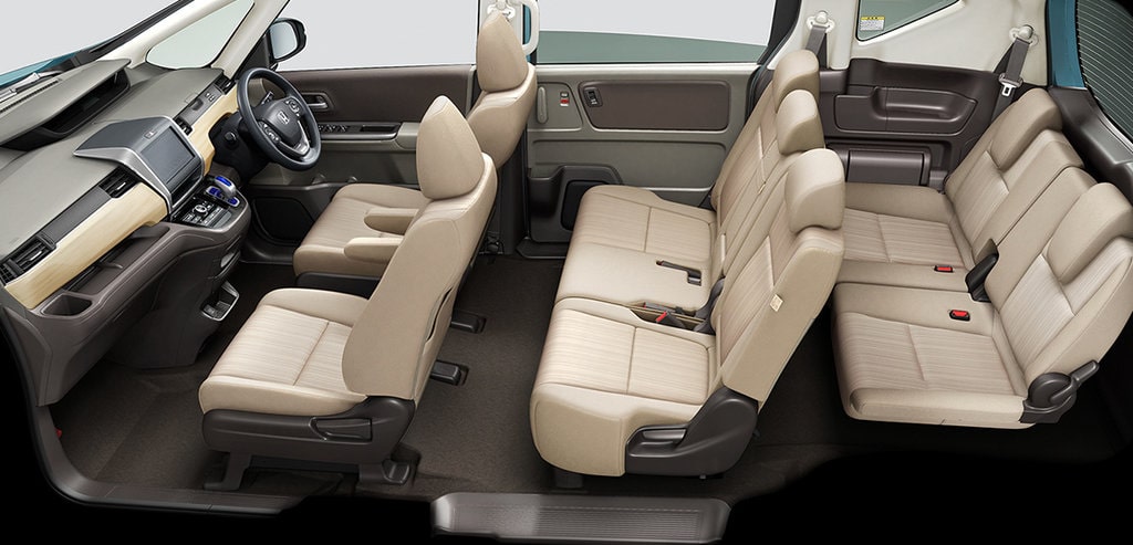 В нашей стране появились недорогие минивэны Honda Freed фрид 6
