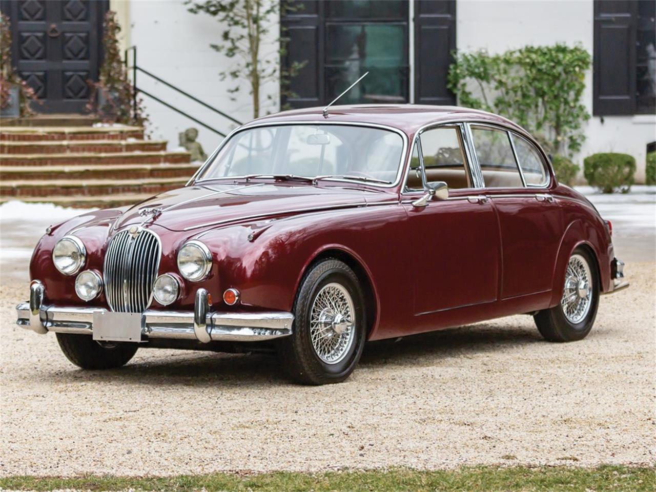 Фирма Mitsuoka представила новое поколение одной из своих культовых моделей мицуока 5