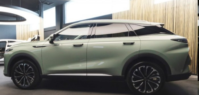 В России стартовали продажи Exeed RX