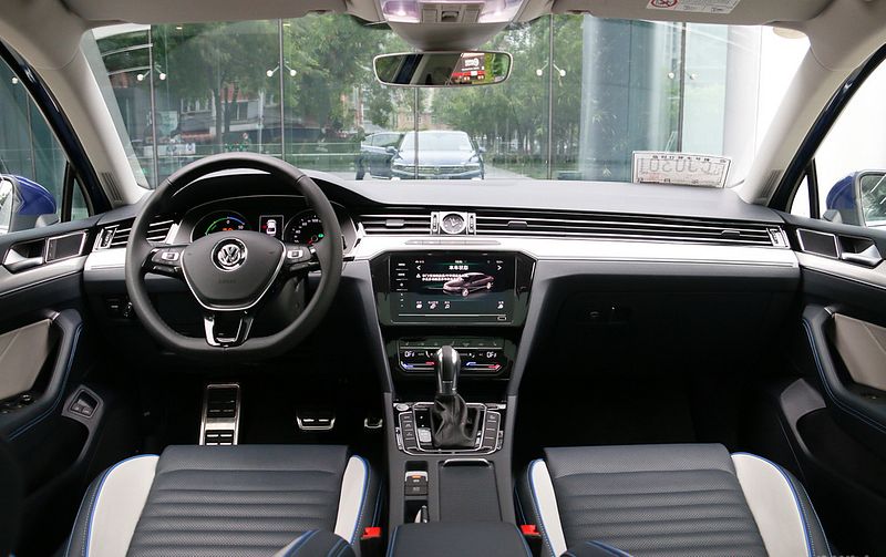 На «сером» авторынке появилась очередная новинка от Volkswagen фолькс 4