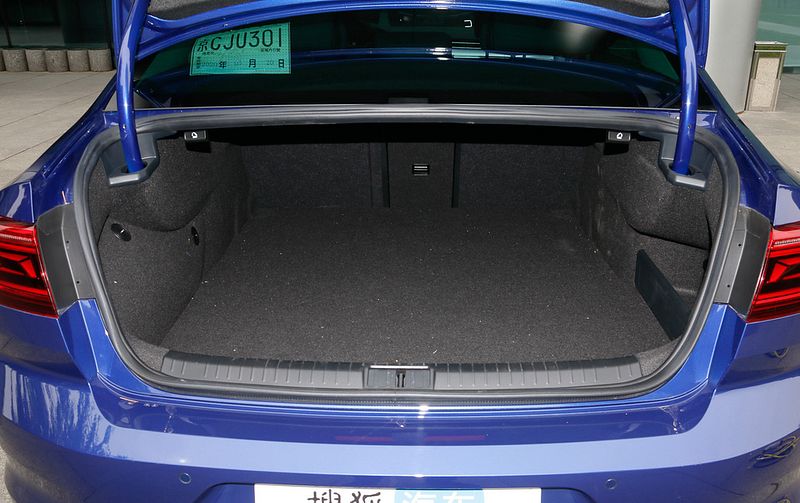 На «сером» авторынке появилась очередная новинка от Volkswagen фолькс 6