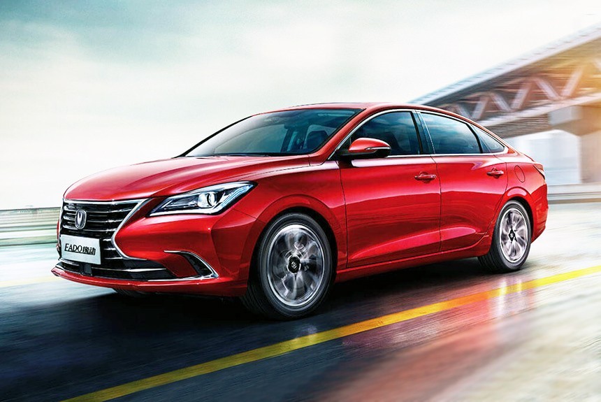 В нашу страну прибыли электроседаны Changan Eado чанг 5