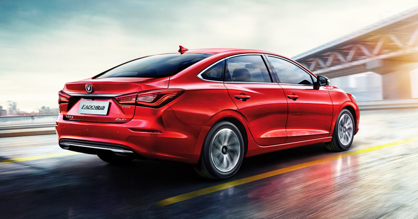 В нашу страну прибыли электроседаны Changan Eado чанг 8