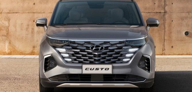 На авторынке России впервые появились минивэны Hyundai Custo