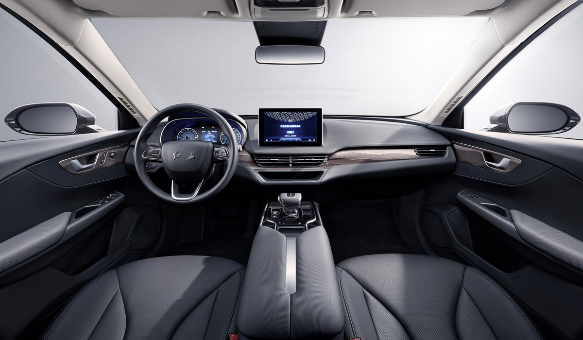 Начались российские продажи электромобилей Hongqi E-QM5 хунцы 4