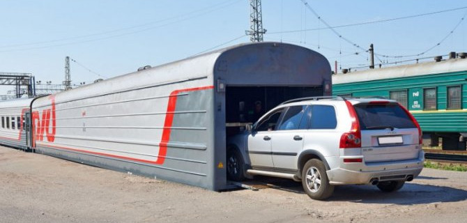 Российские железнодорожники начали помогать «серым» автодилерам