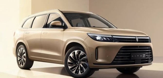 В нашей стране впервые появились гибридные кроссоверы Aito M7