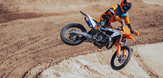 Единственный способ купить сертифицированный мотоцикл с заводской гарантией – у официального дилера 