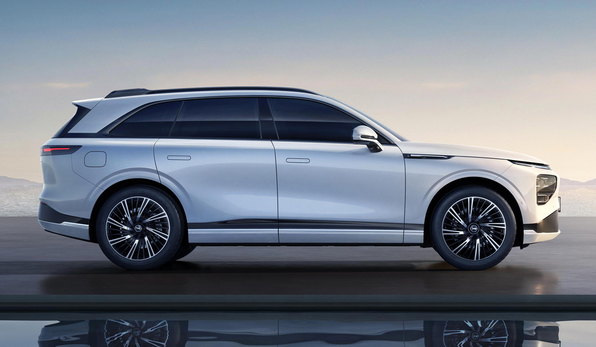 Начались российские продажи премиальных электрокроссоверов Xpeng G9 хпенг 3