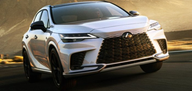 В нашей стране начались продажи кроссоверов Lexus RX нового поколения
