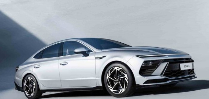 Показан седан Hyundai Sonata 2024 года