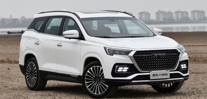На российском авторынке появились кроссоверы Jetour X95