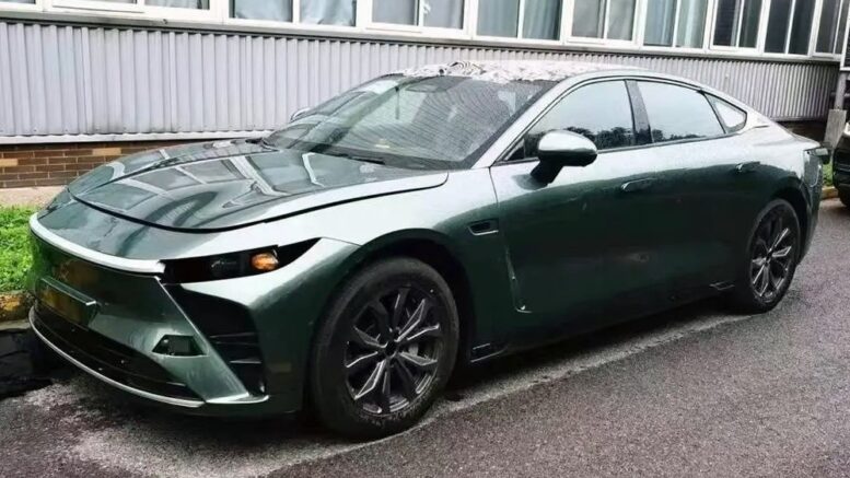 В Россию привезут первый электромобиль марки Exeed эксид 4