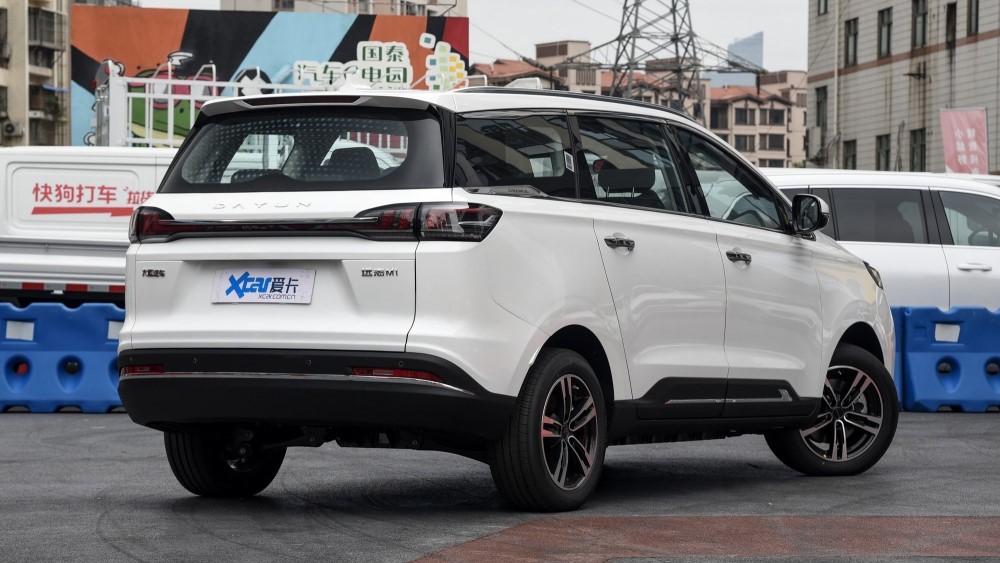 Стало известно, какие машины марки Dayun появятся в России первыми даиун 3