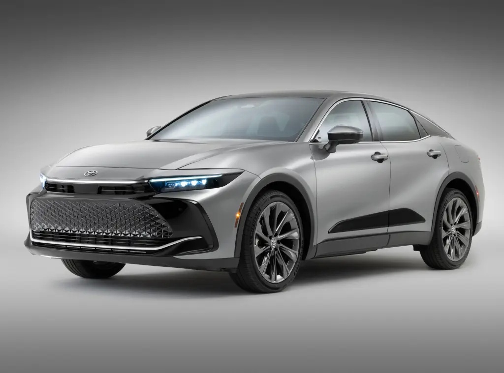 Серьёзно подешевели вседорожники Toyota Crown краун 1