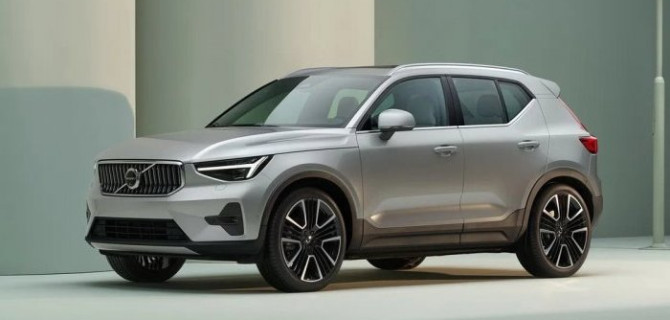 На российский авторынок вернулись кроссоверы Volvo XC40