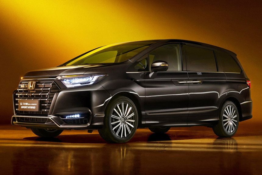 В России впервые появились премиальные минивэны Honda Elysion хонда 1