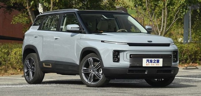 В России появились кроссоверы Geely Icon