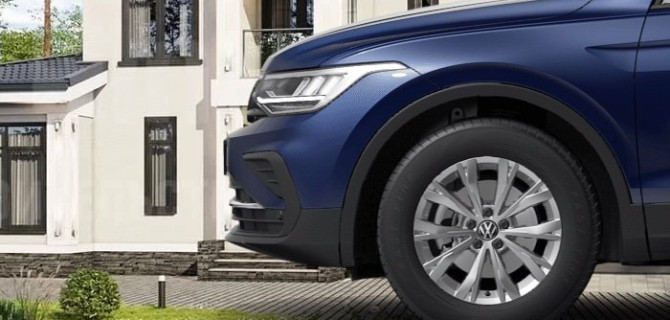 Где найти удачные проекты загородных домов с гаражами