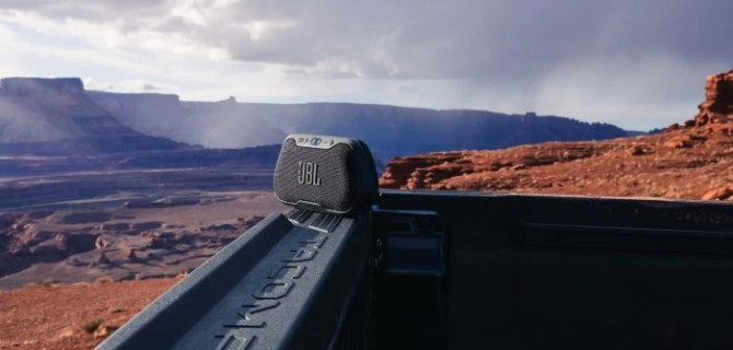 Пикап Toyota Tacoma получит блютуз-динамик для установки на кузов