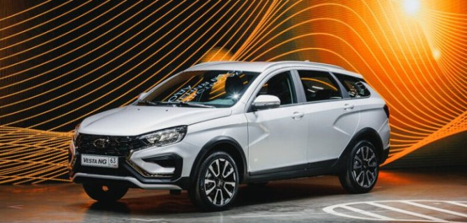 «АвтоВАЗ» начал поставки Lada Vesta NG своим дилерам