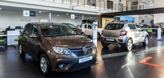 Бывшие российские дилеры Renault попросили фирму компенсировать их убытки