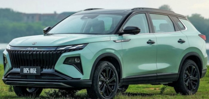 На российском авторынке появились кроссоверы Dongfeng Aeolus Haoji