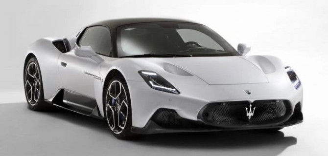 Состоятельным автомобилистам нашей страны предлагаются суперкары Maserati MC20