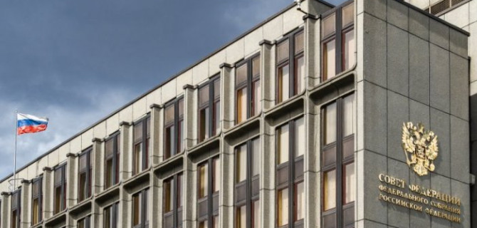 В Совфеде предложили повысить уровень российской локализации производства запчастей для такси