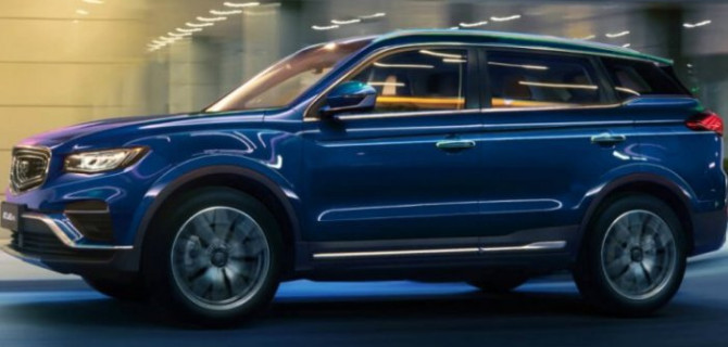 В нашей стране стартовали продажи самой бюджетной модификации кроссовера Geely Atlas Pro