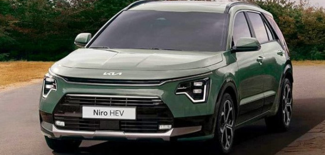 В Россию впервые ввезли кроссоверы KIA Niro
