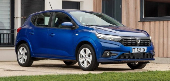 На нашем авторынке появились хэтчбеки Dacia Sandero