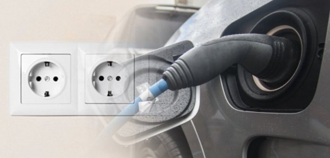 В России предлагается обязать владельцев АЗС устанавливать и зарядки для электромобилей