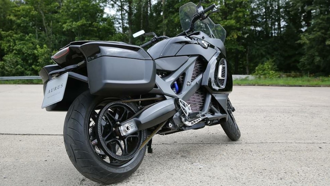 «Президентский» мотоцикл Aurus Merlon будет стоить больше 10 млн рублей Aurus Merlon
