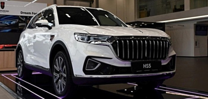 Стартовала сборка автомобилей Hongqi на вновь заработавшем заводе "Юнисон"