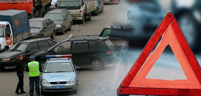 В каких случаях водитель может покинуть место ДТП