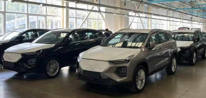 В России начнутся продажи кроссовера Haima 8S и минивэна Haima 7X
