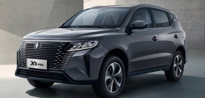 В России начались продажи китайского кроссовера Livan X6 Pro