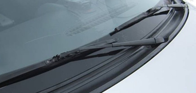 Выбираем автостекло для Lada Largus